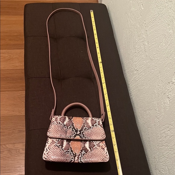 ( 0450) Snakeskin Patterned Handbag - Picture 5 of 8